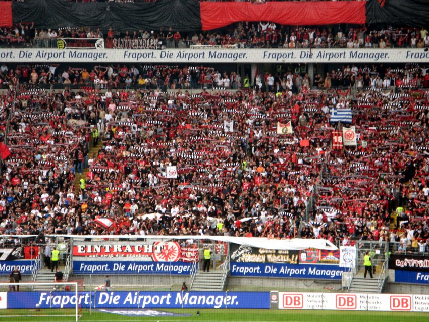 eintracht fans 850x638 - EFC-Adlerkohorte Eintracht-Fans