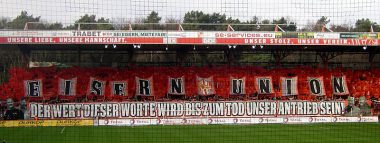 Eisern Union 380x143 - Die leidenschaftlichen FC Union Berlin Fans, weit mehr als nur der Stolz des Ostens