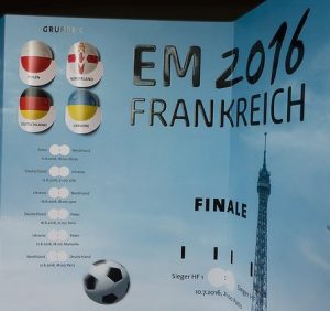 WM 2016 in Frankreich 300x282 - Die gefährlichsten Fangemeinden im Fußball weltweit